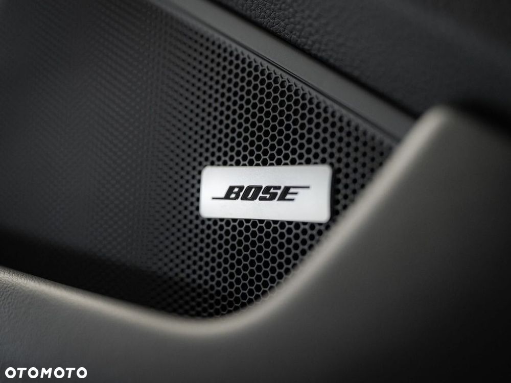 Porsche 911 Carrera - 32