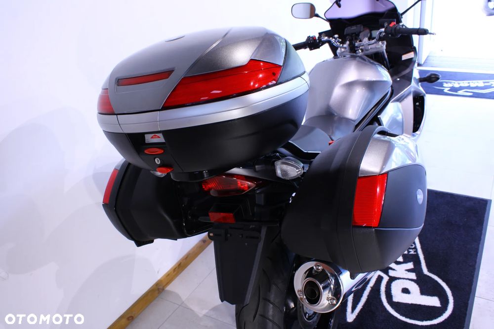 Suzuki GSX - 20