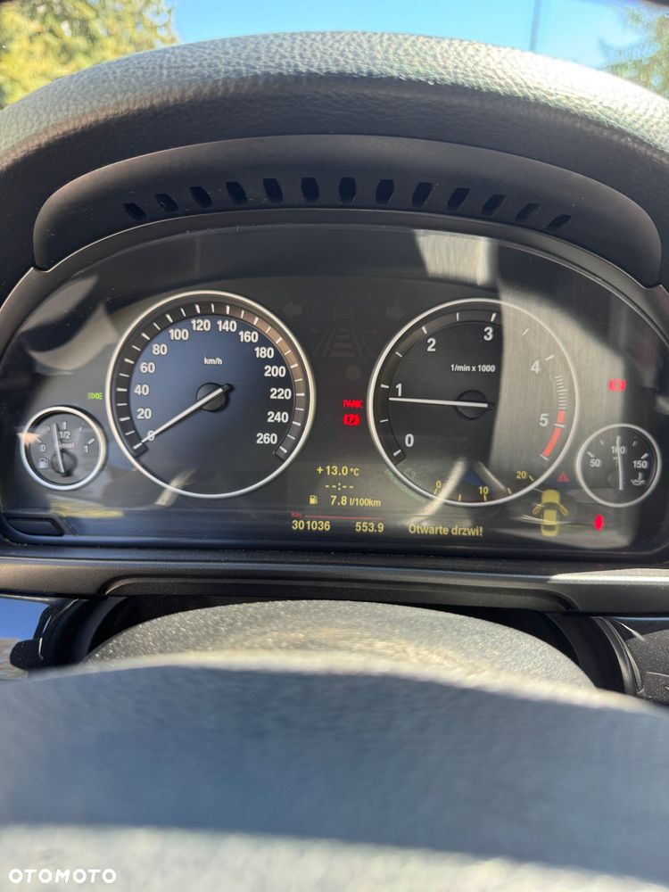 BMW Seria 5 520d - 13