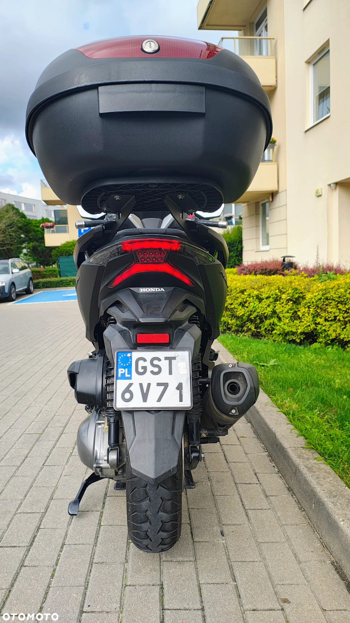 Honda NSS - 33