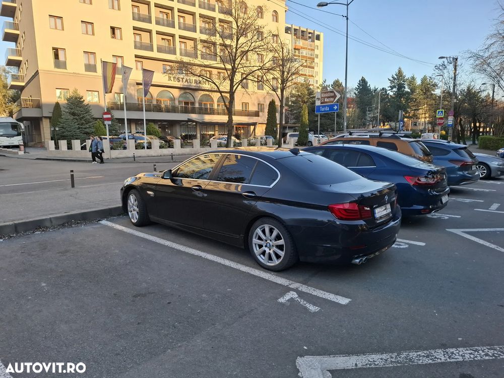 BMW Seria 5 530d xDrive Aut. - 2