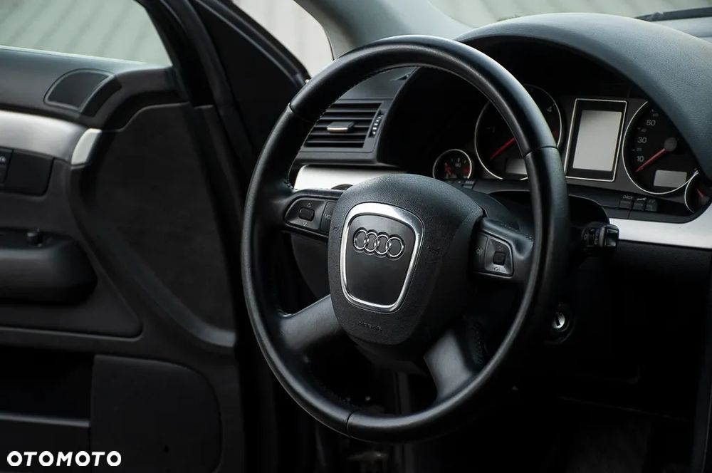 Audi A4 Avant 2.0 TDI DPF Ambiente - 22