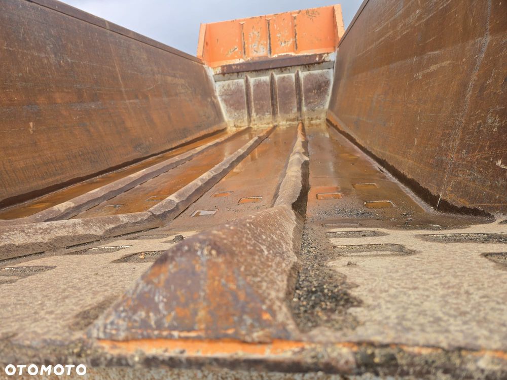 Mercedes-Benz AROCS 4151 - 9