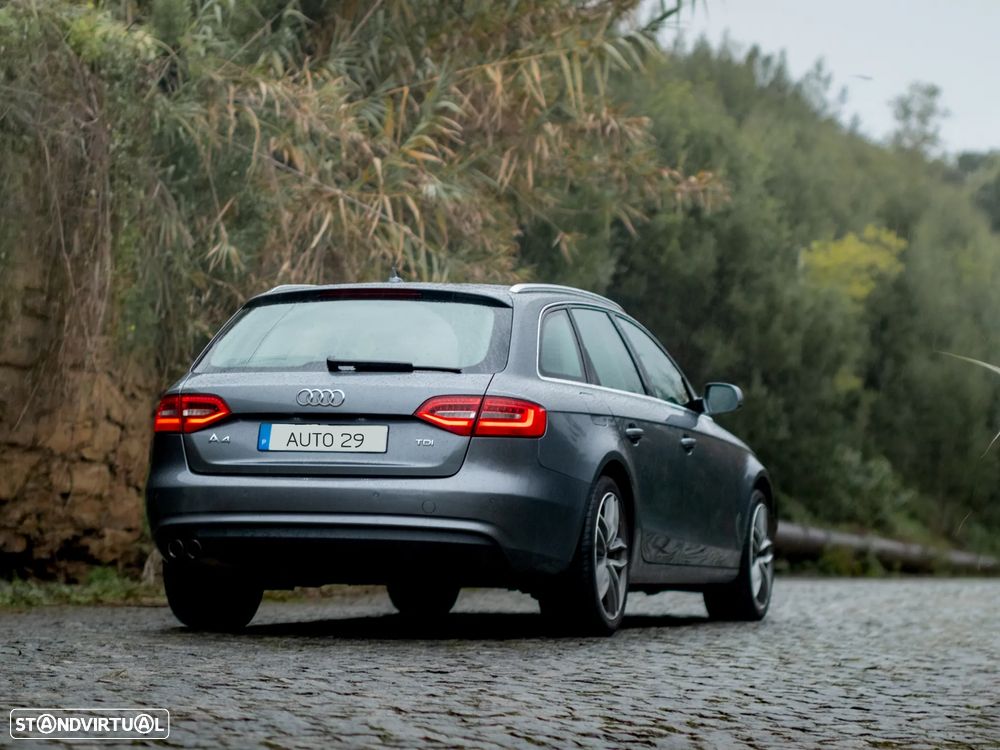 Audi A4 Avant 2.0 TDI Business Line Sport - 4