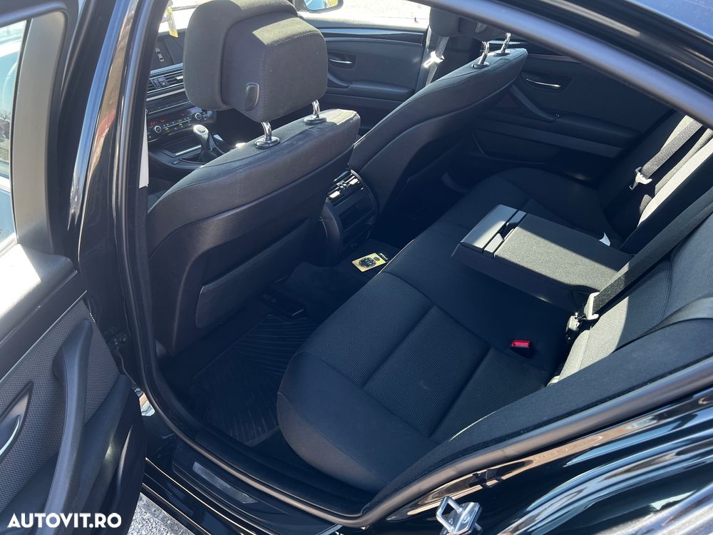 BMW Seria 5 520d Efficient Dynamics Edition - 16