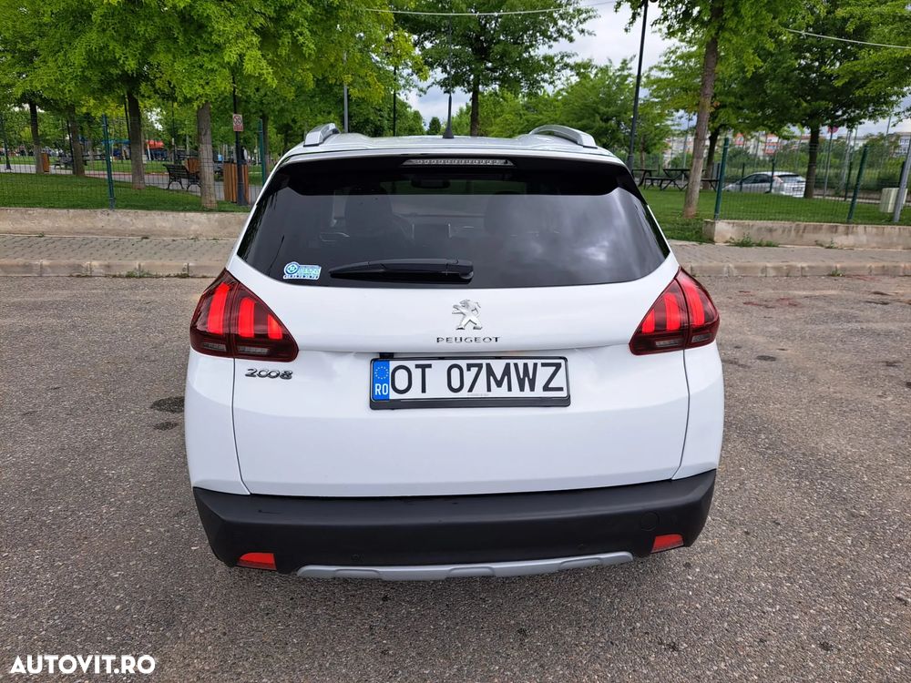 Peugeot 2008 PureTech 130 Allure Pack - 4