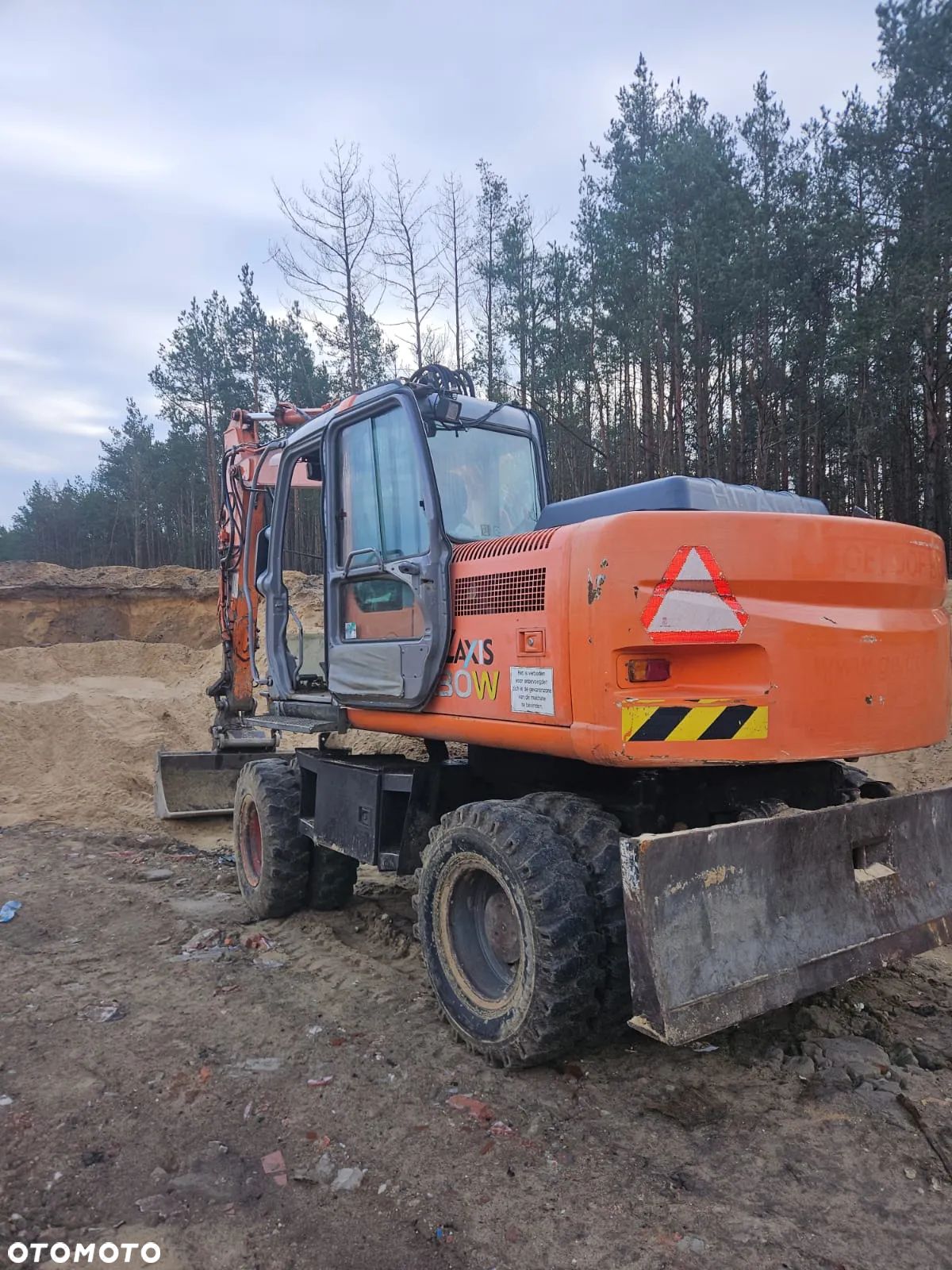 Hitachi ZX 130W - 1