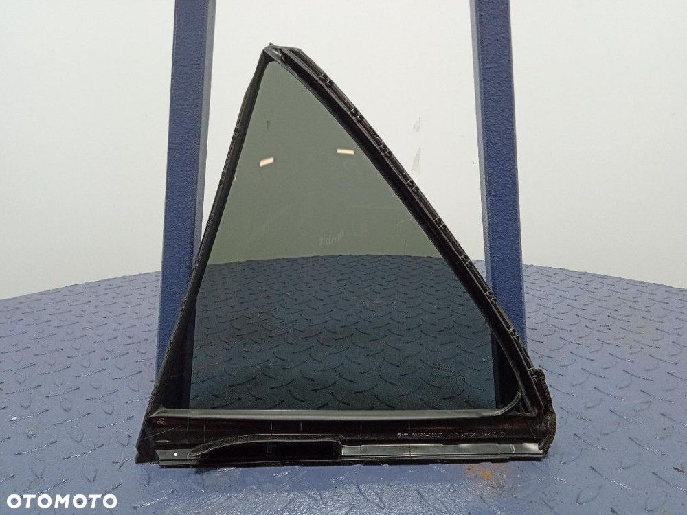 TOYOTA COROLLA E21 HB MAŁA SZYBA DRZWI PRAWY TYŁ TYLNA 68188-02240 - 3