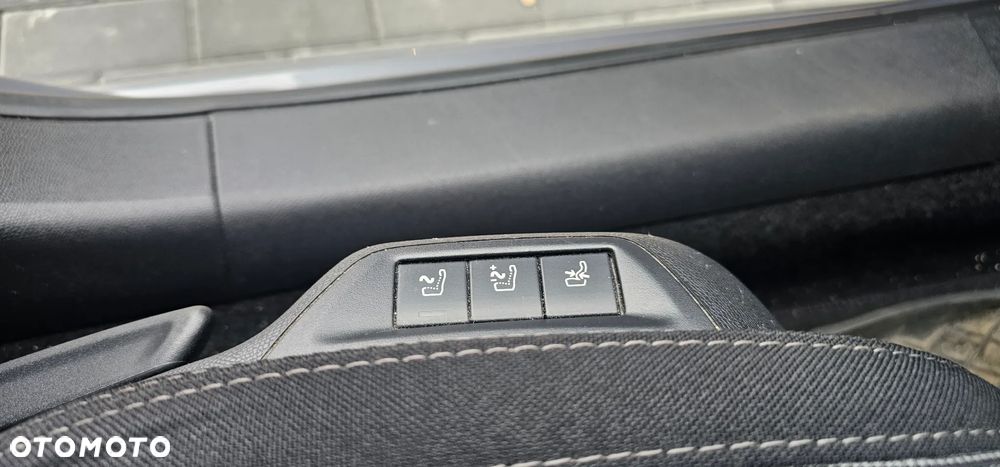 Peugeot 308 - 3