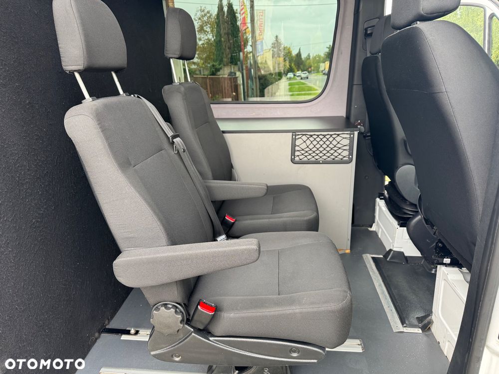 Mercedes-Benz Sprinter 319 - 19