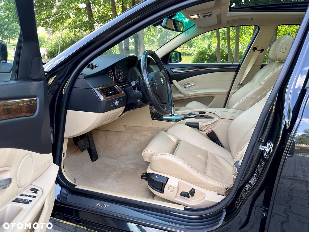 BMW Seria 5 525xd - 18