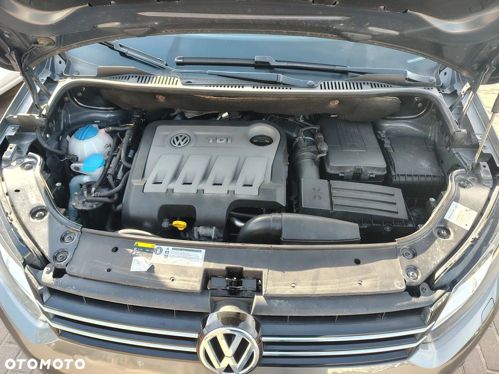 Volkswagen Touran 2.0 TDI DPF BlueMotion Technology Life - 12