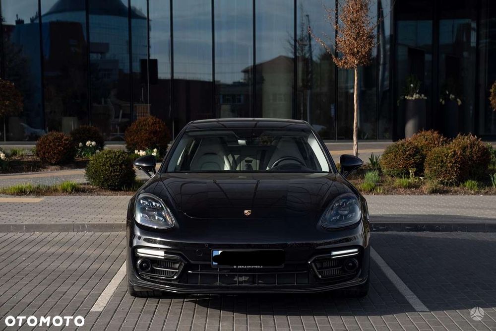 Porsche Panamera 4 E-Hybrid Platinum Edition - 3