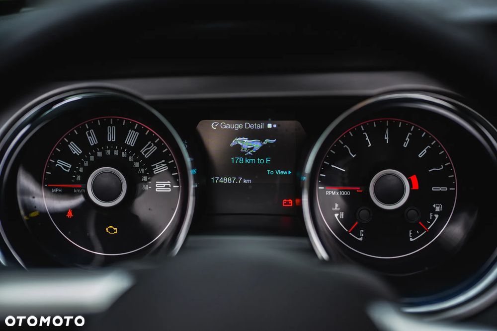 Ford Mustang 3.7 V6 Premium - 25