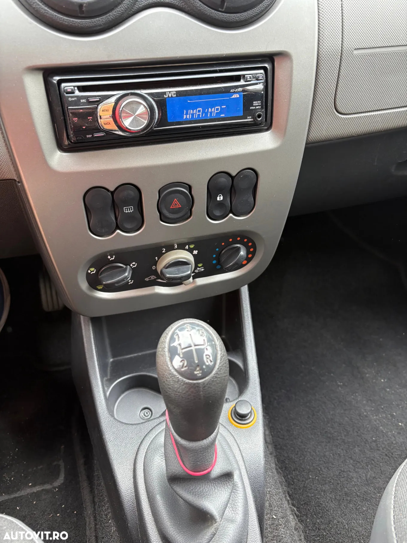 Dacia Sandero 1.4 MPI Ambiance - 9