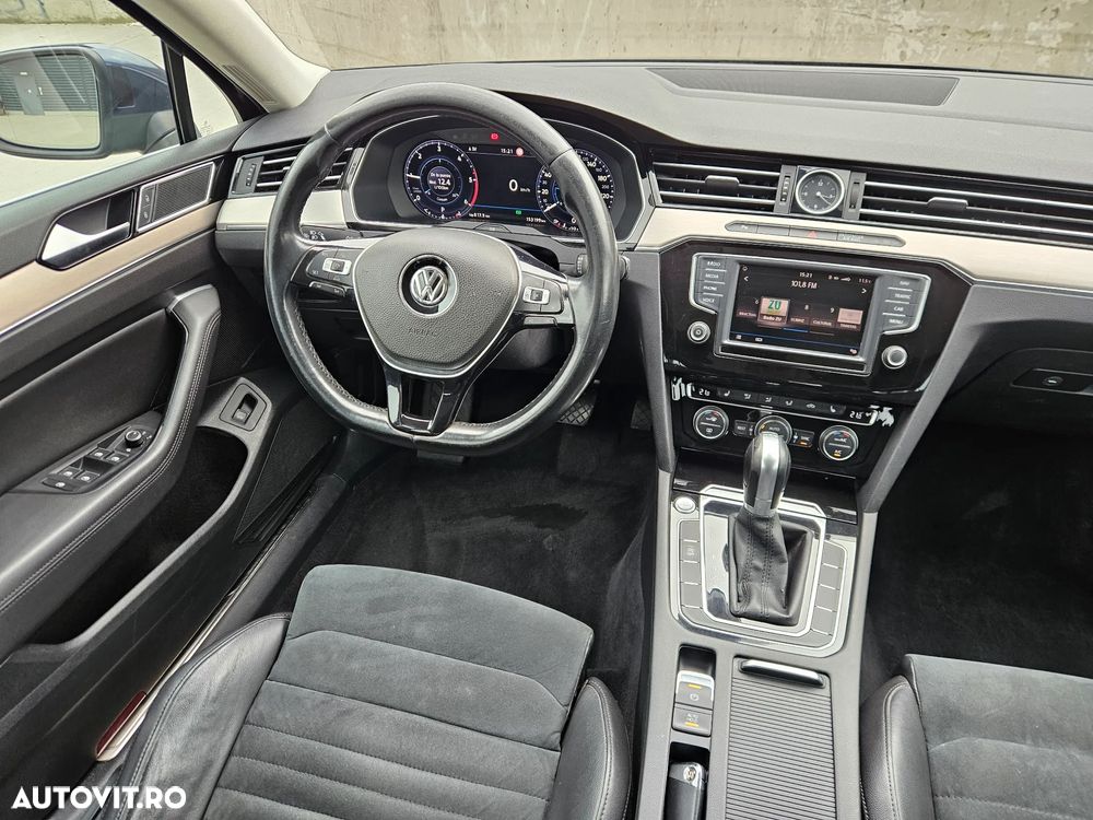 Volkswagen Passat Variant 2.0 TDI DSG R Executive - 18