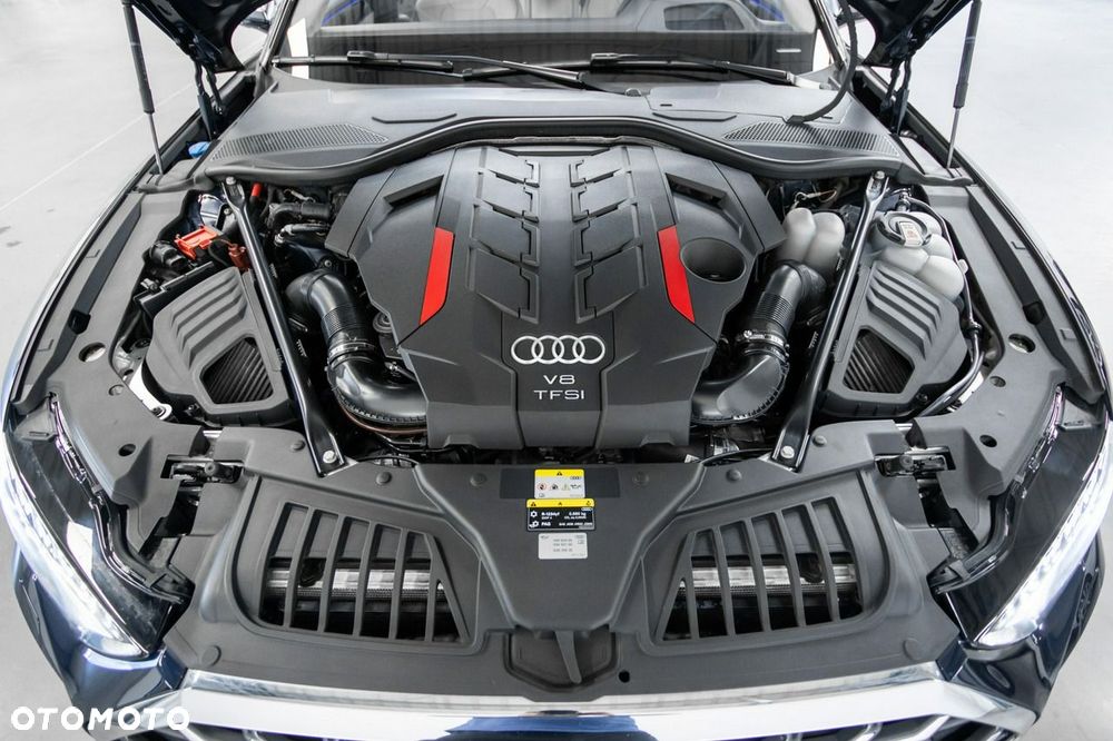 Audi S8 - 14