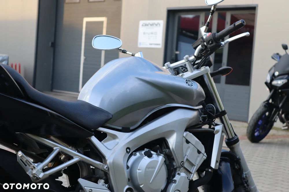 Yamaha FZ6 - 13