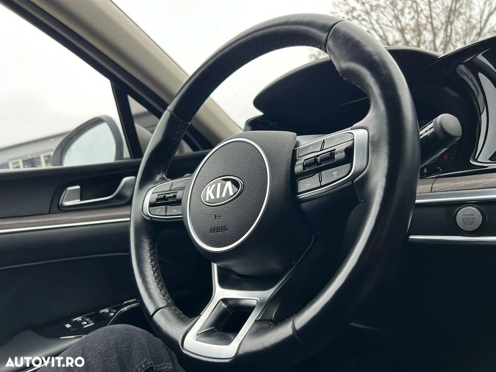 Kia K5 - 17