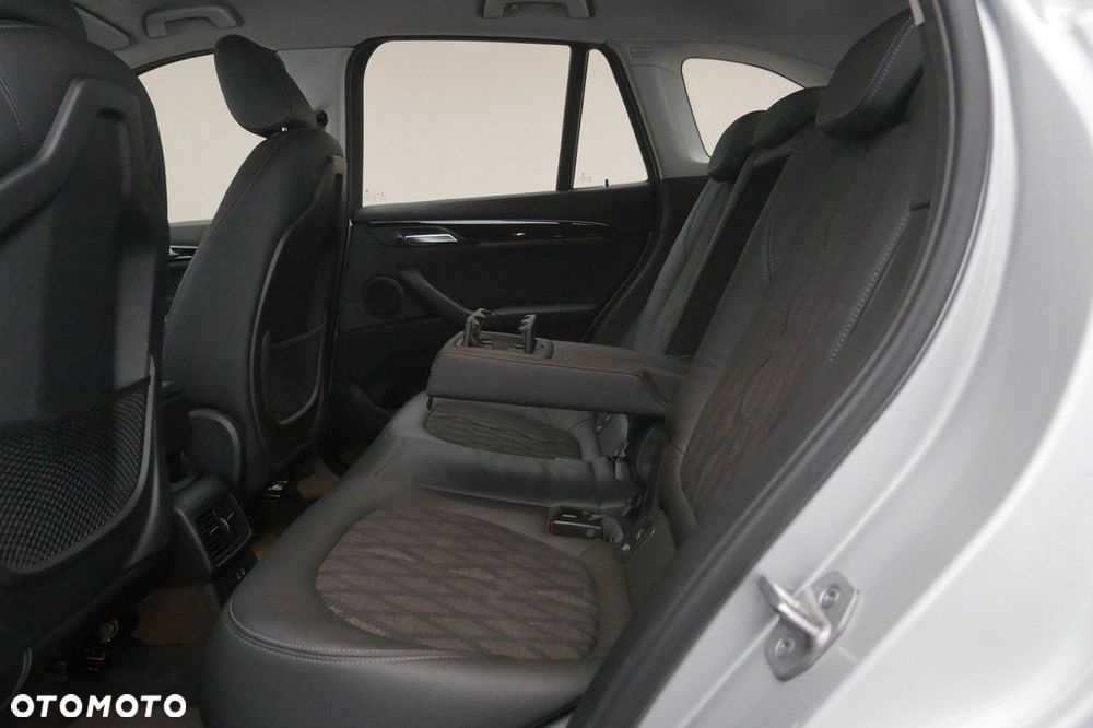 BMW X1 - 15