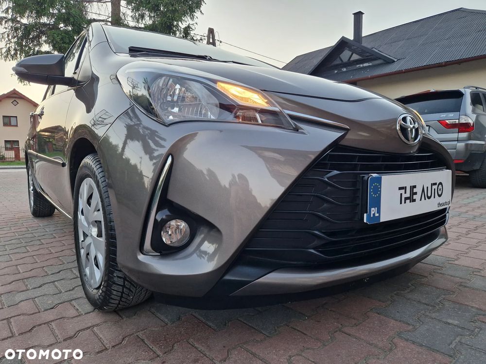 Toyota Yaris 1.5 Premium - 11