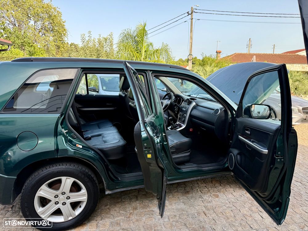 Suzuki Grand Vitara 1.9 DDiS X-Premium - 36