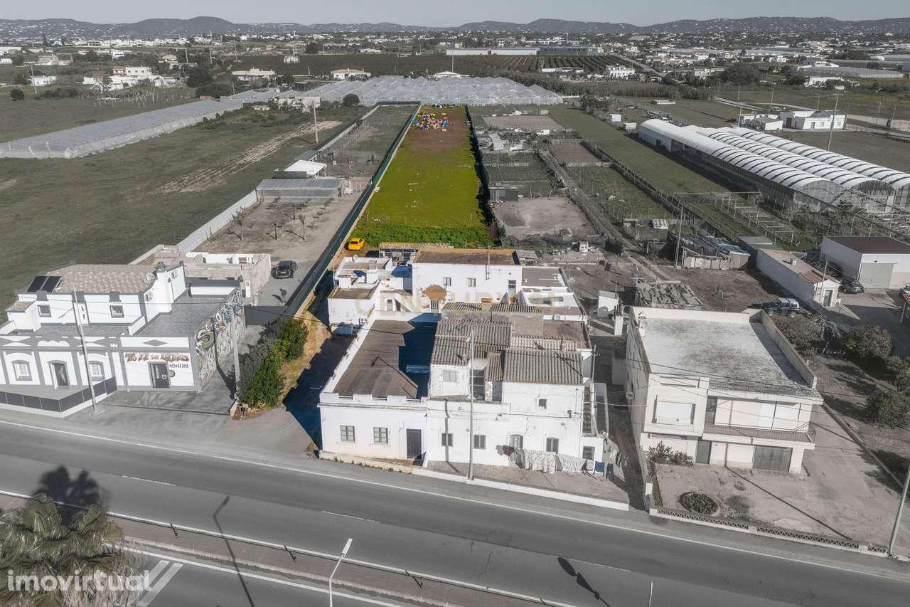Moradia para reabilitar | Terrreno 4759m2 | Faro | Algarve - Grande imagem: 2/40