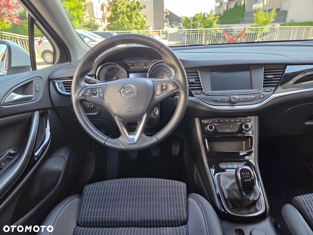 Opel Astra 1.2 T Edition S&S - 10
