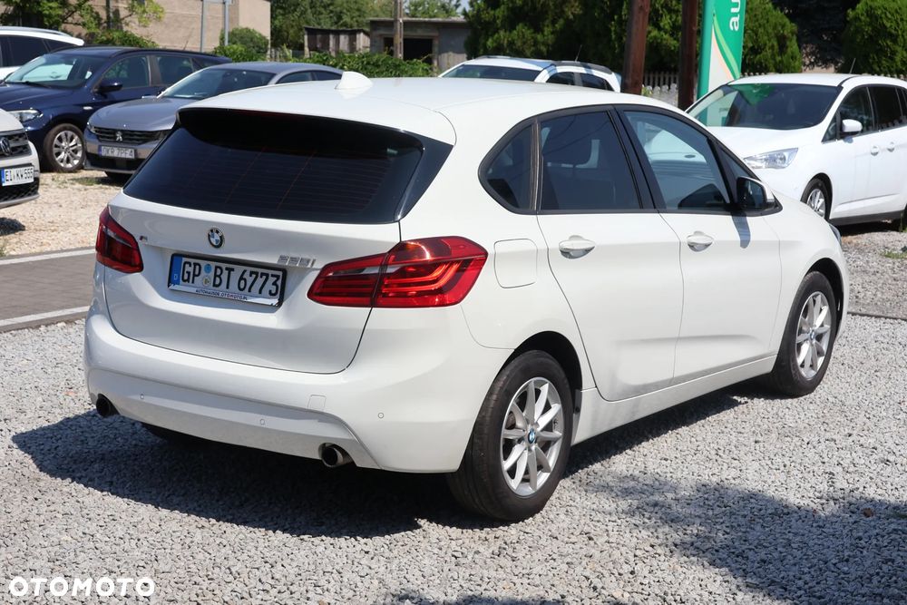 BMW Seria 2 220i - 3
