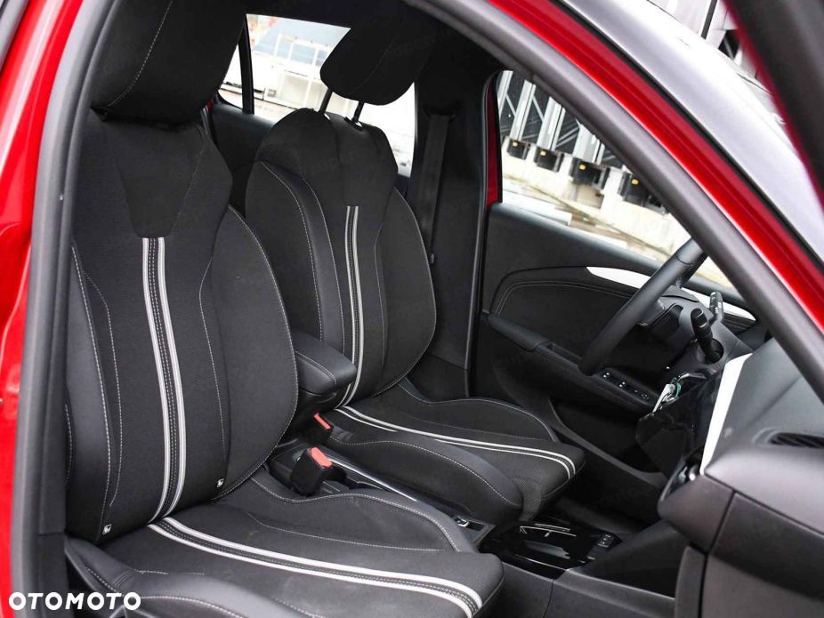 Opel Corsa 1.2 T mHEV GS eDCT - 6