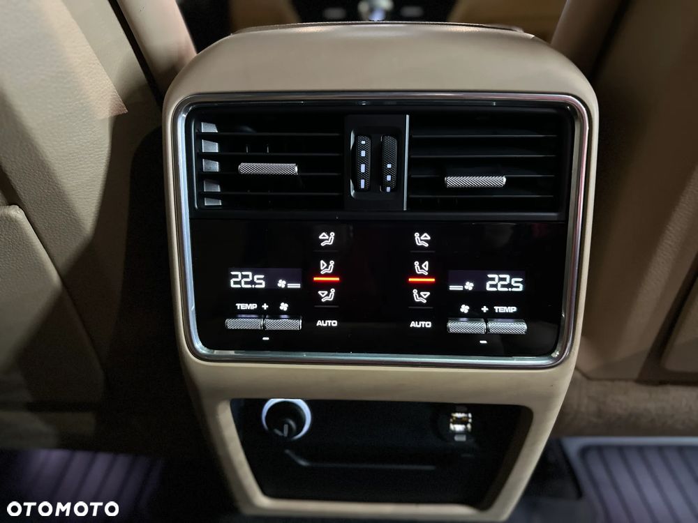 Porsche Cayenne - 20