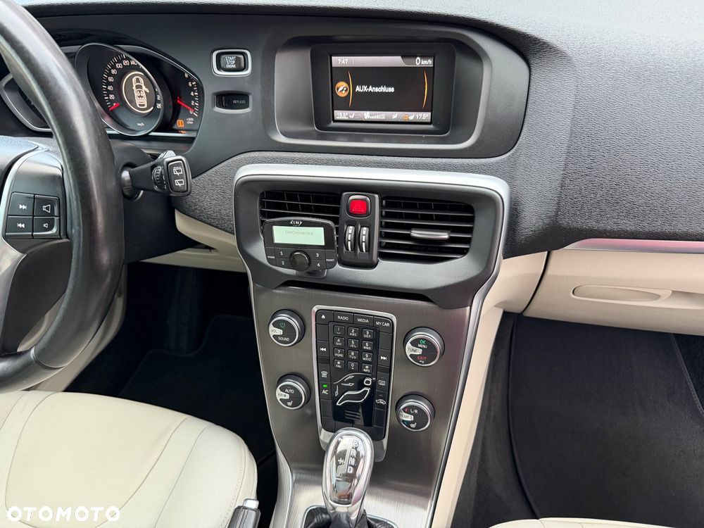 Volvo V40 T5 Geartronic Summum - 32