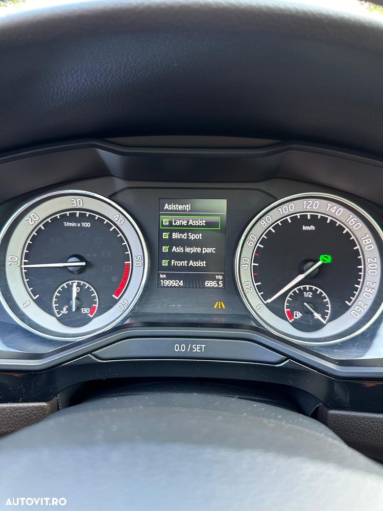 Skoda Superb 2.0 TDI DSG 4X4 Laurin & Klement - 8