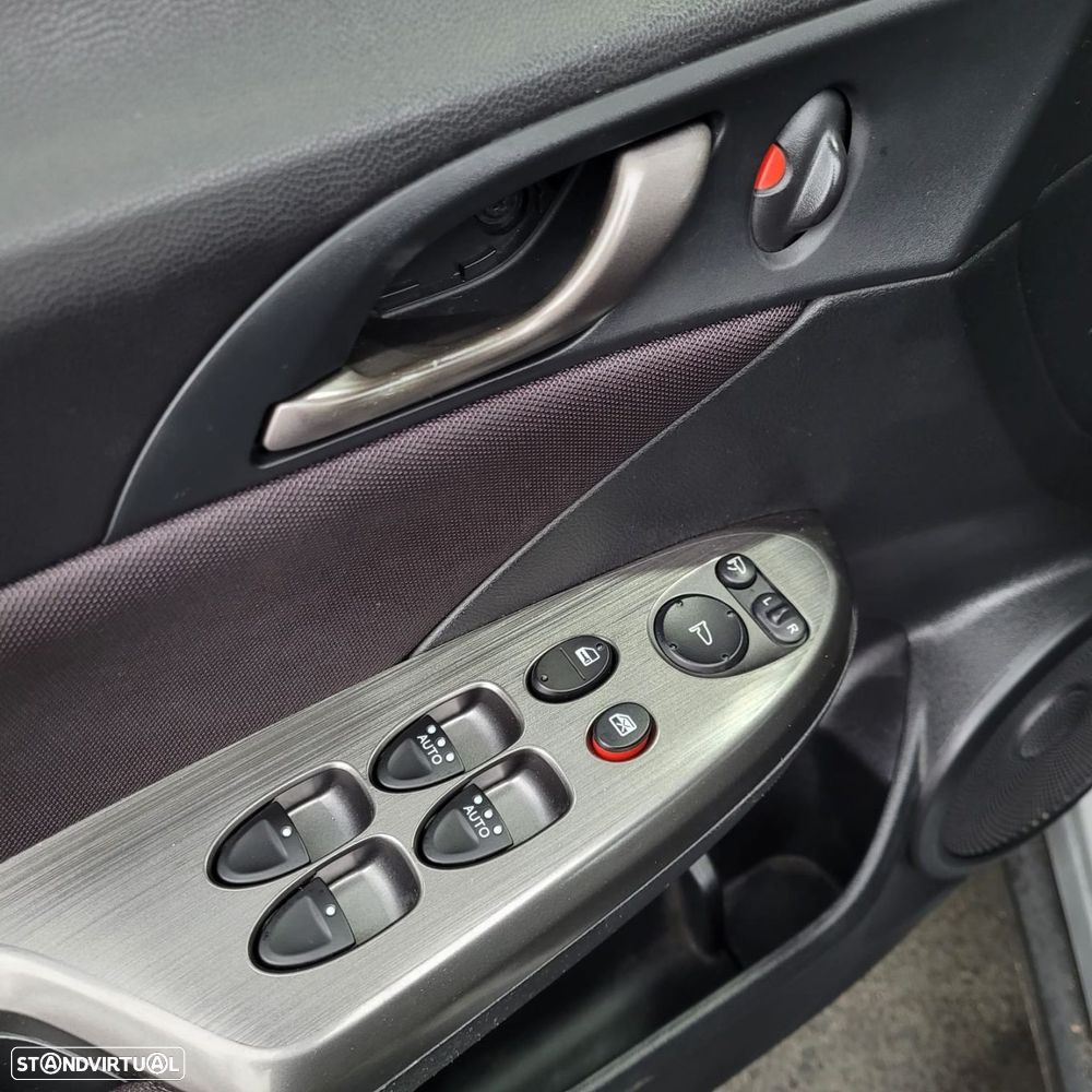 Honda Civic 1.4 i-VTEC Elegance - 17