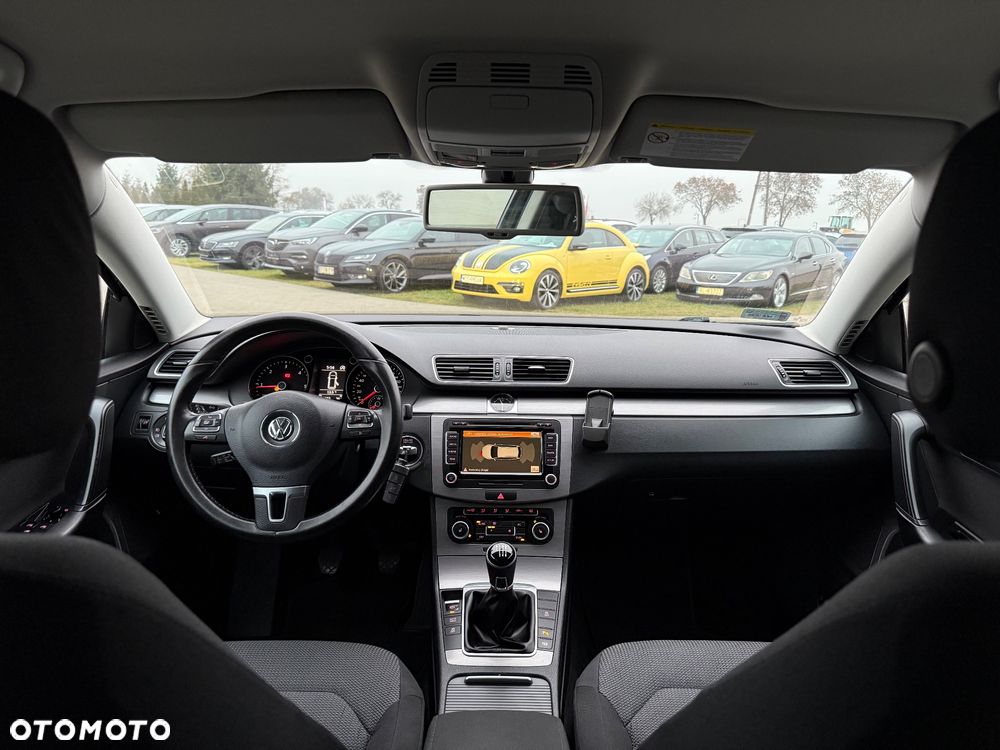 Volkswagen Passat 2.0 TDI BlueMotion Technology Exclusive - 17