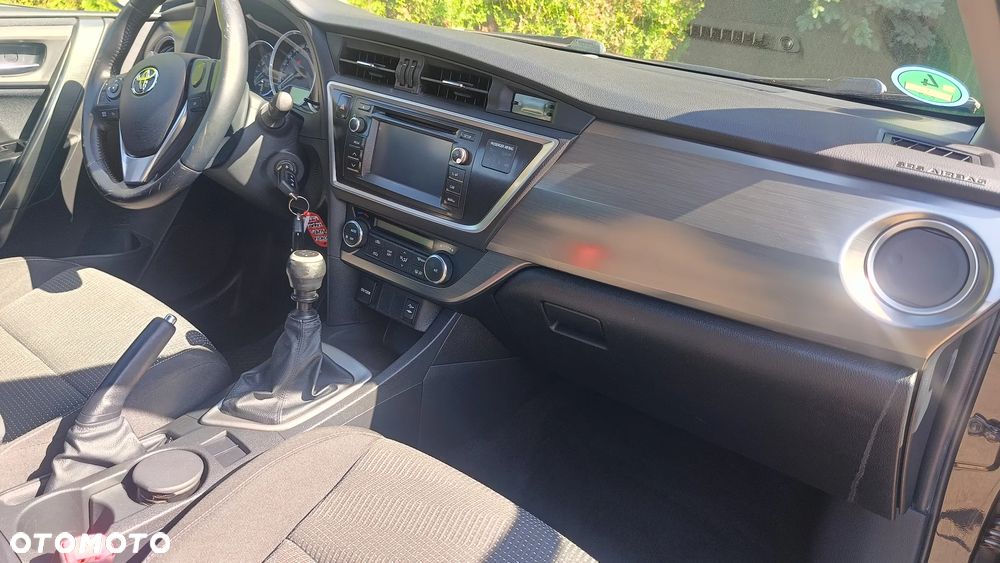 Toyota Auris 1.6 Valvematic Comfort - 23