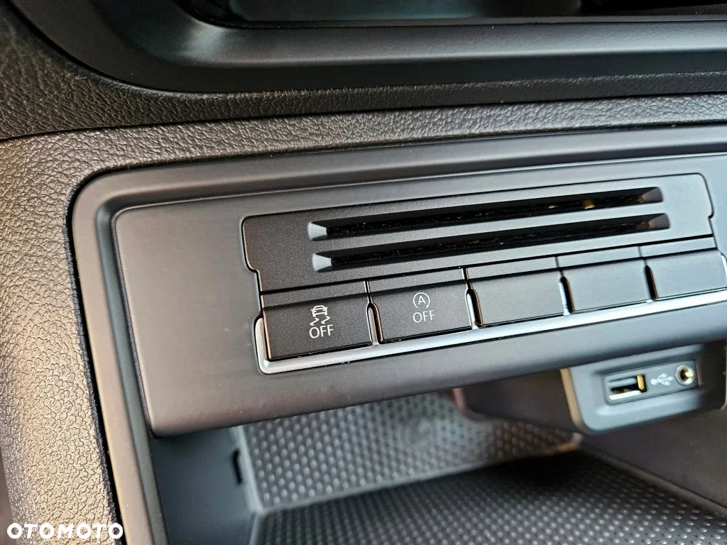Volkswagen Tiguan 2.0 TDI SCR BlueMotion Technology Lounge Sport & Style - 35
