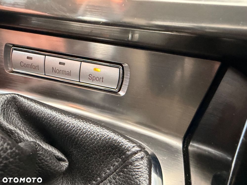 Ford Mondeo 2.5 Titanium S - 23