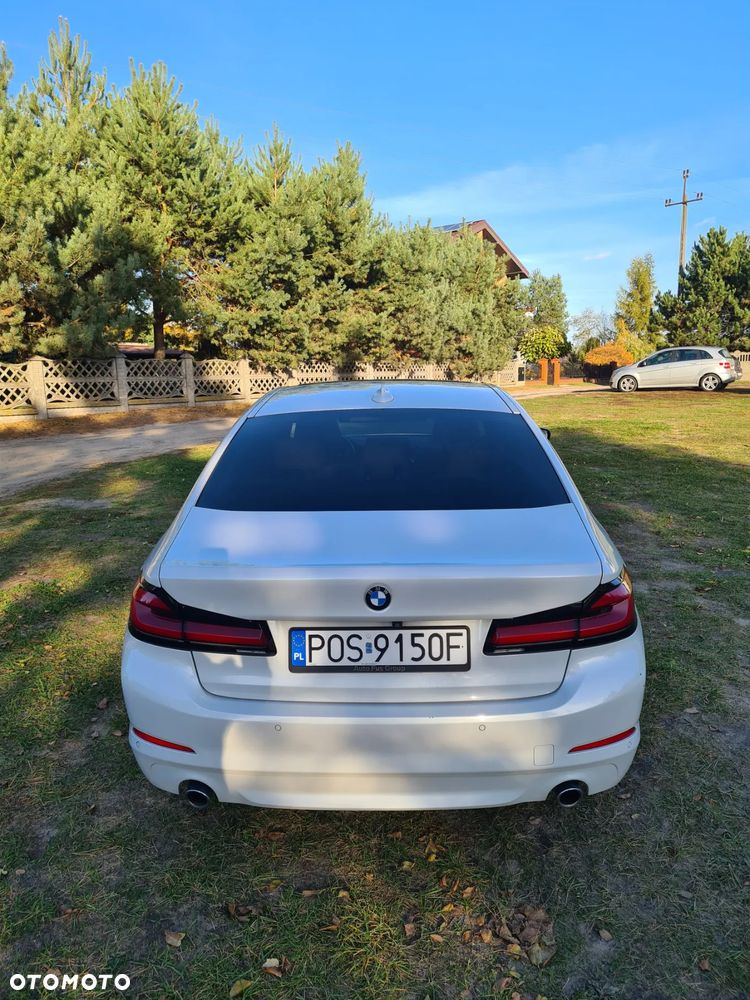 BMW Seria 5 520d xDrive Luxury Line - 28