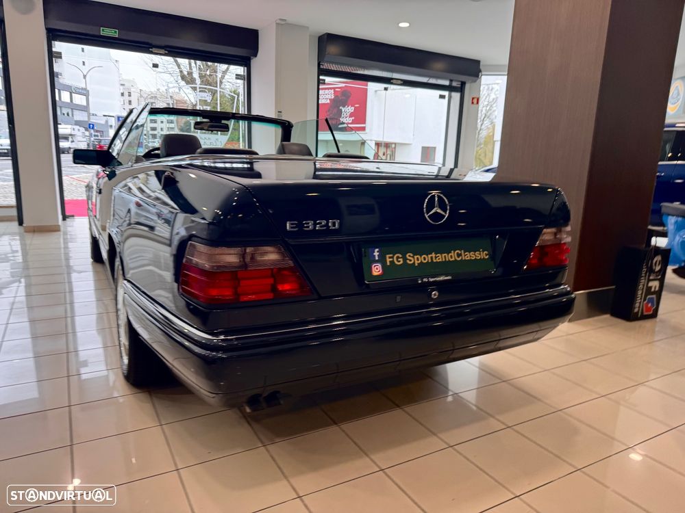 Mercedes-Benz E 320 - 5