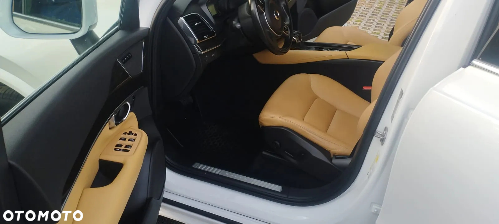 Volvo XC 90 - 12