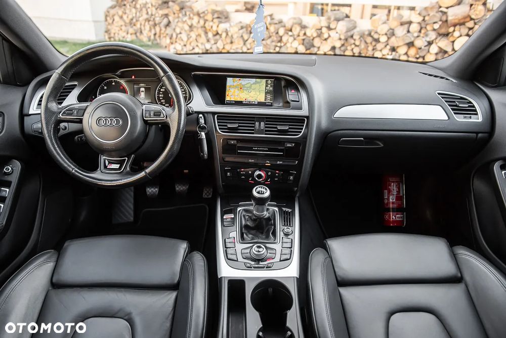 Audi A4 Avant 2.0 TDI DPF S line Sportpaket - 29