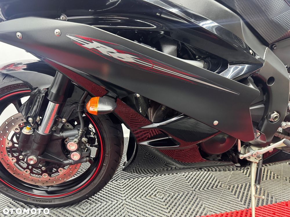 Yamaha R6 - 12