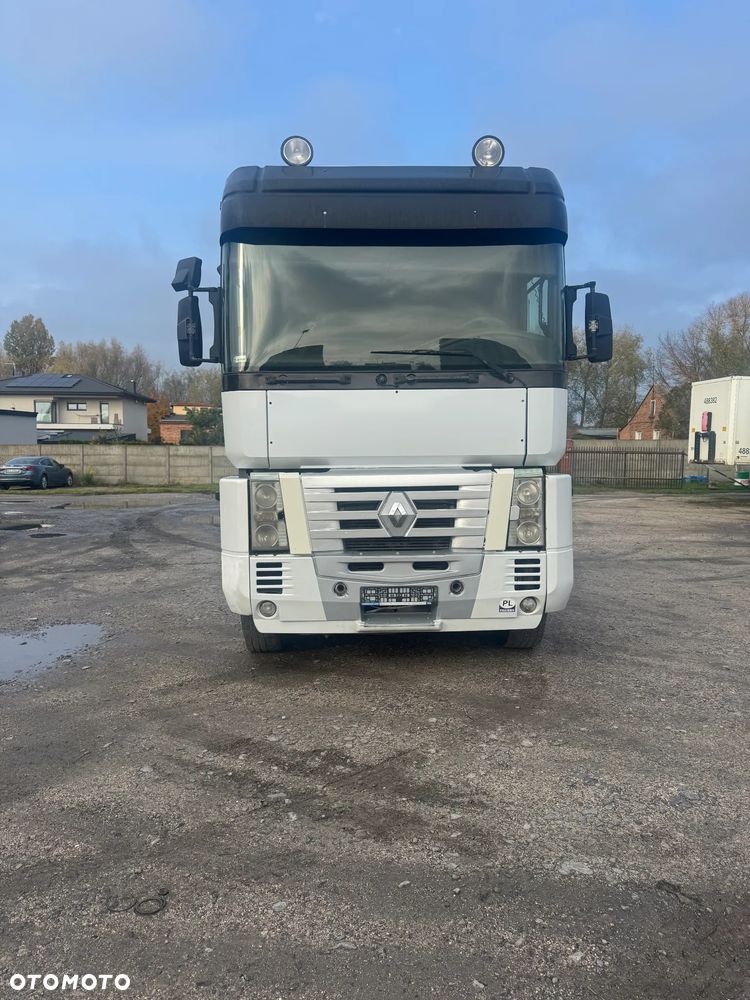 Renault Magnum