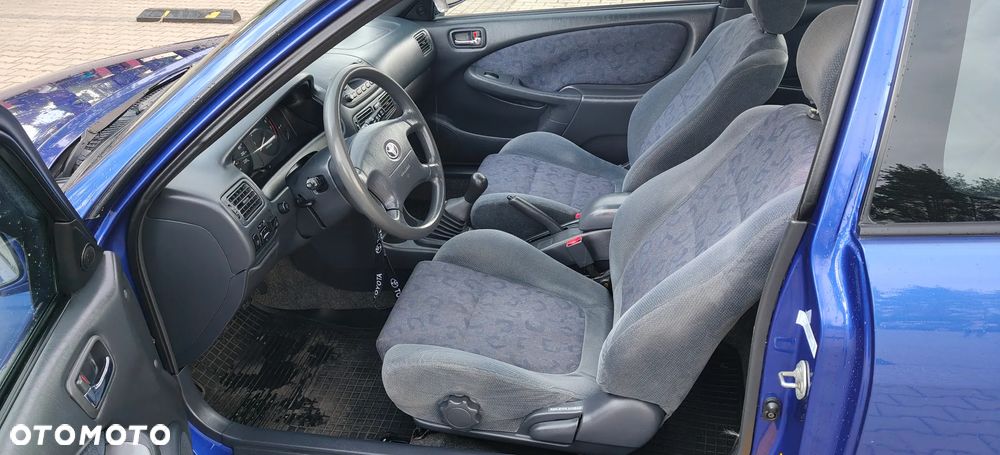 Toyota Corolla 1.4 VVT-i - 9