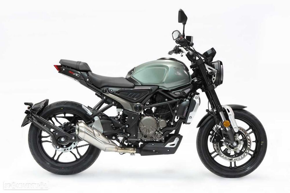 Voge 300AC naked - 1