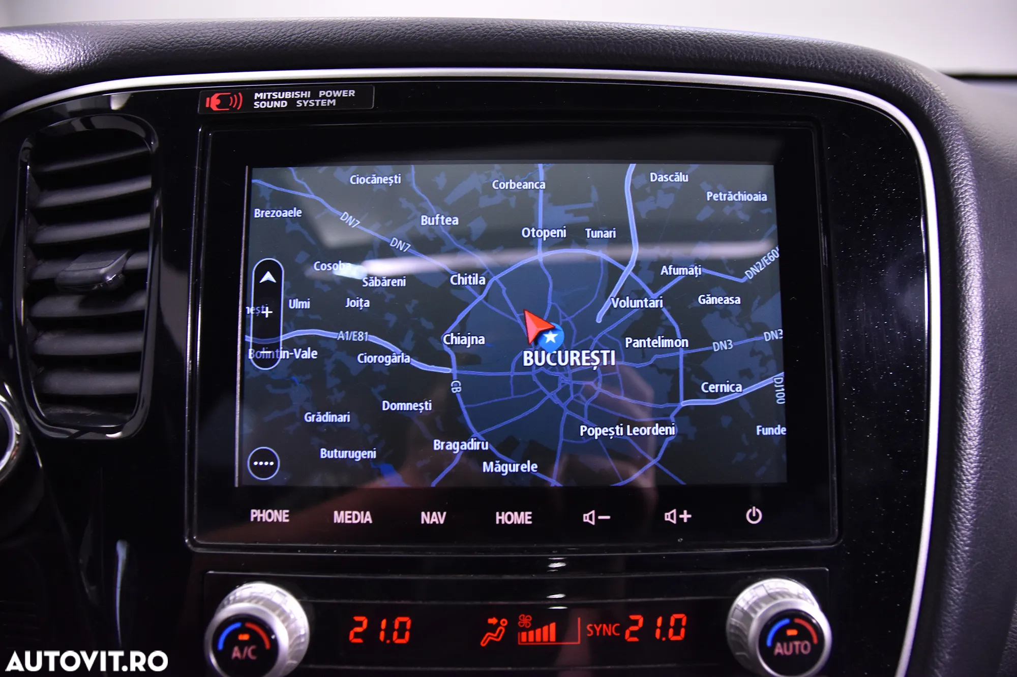 Mitsubishi Outlander - 22