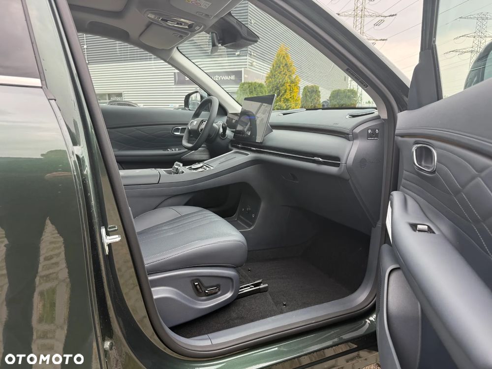 Geely Starray EM-i 1.5 PHEV Max - 11