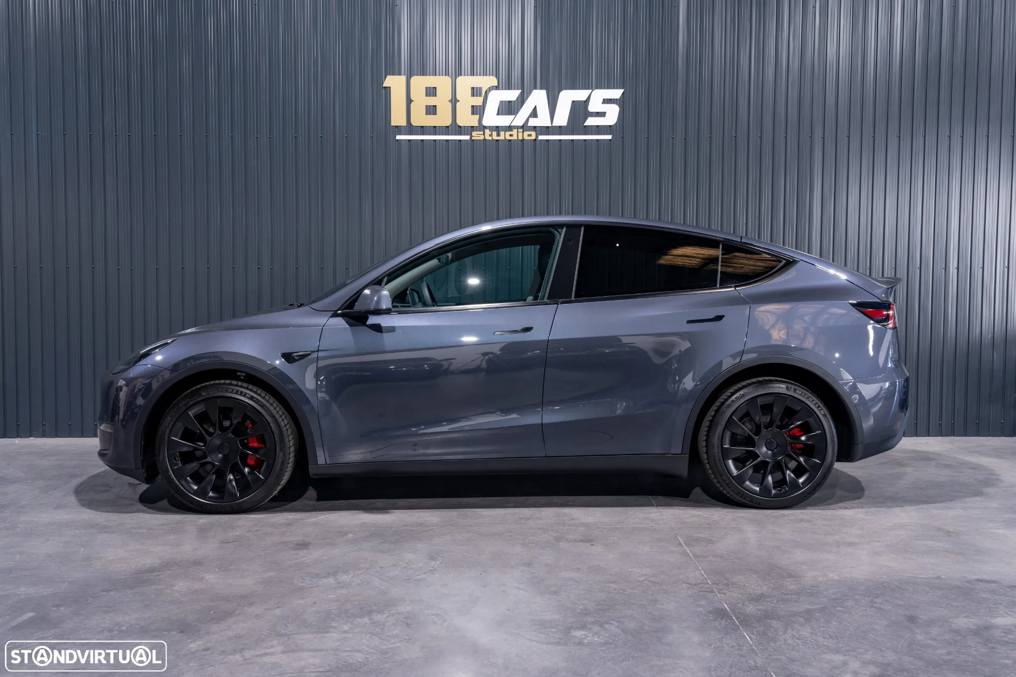 Tesla Model Y Long Range Dual Motor AWD - 28