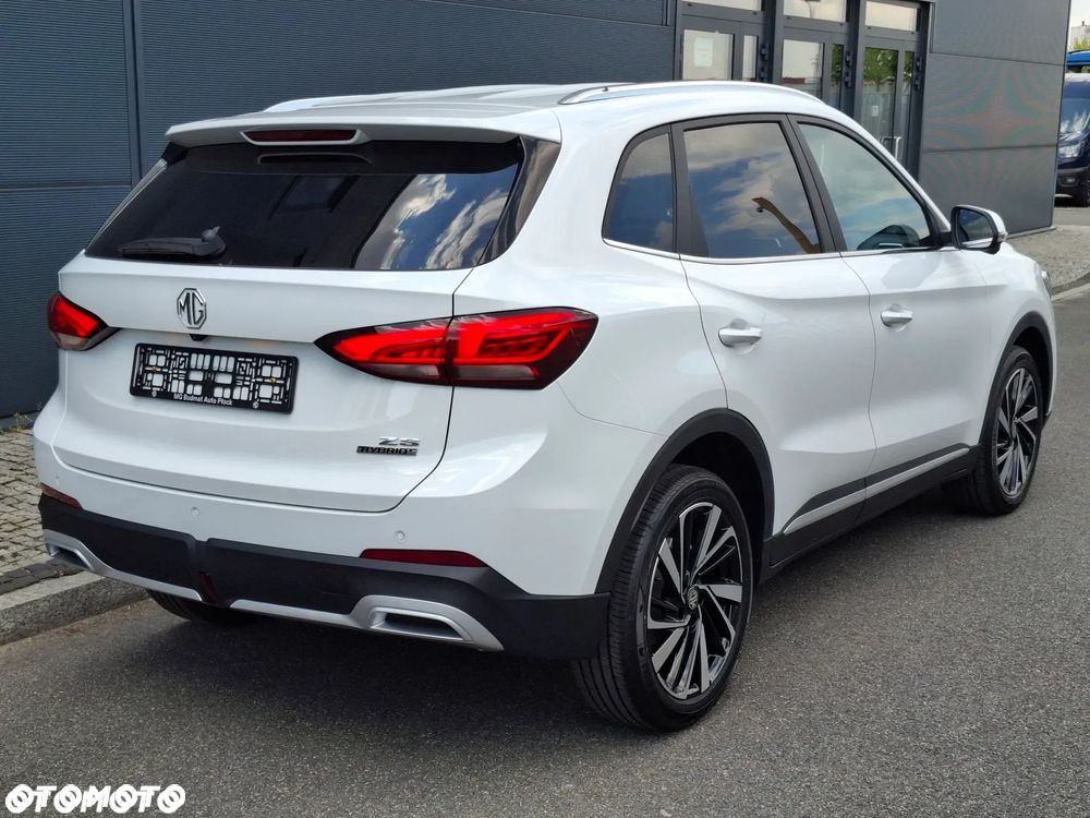 MG ZS Hybrid+ - 4